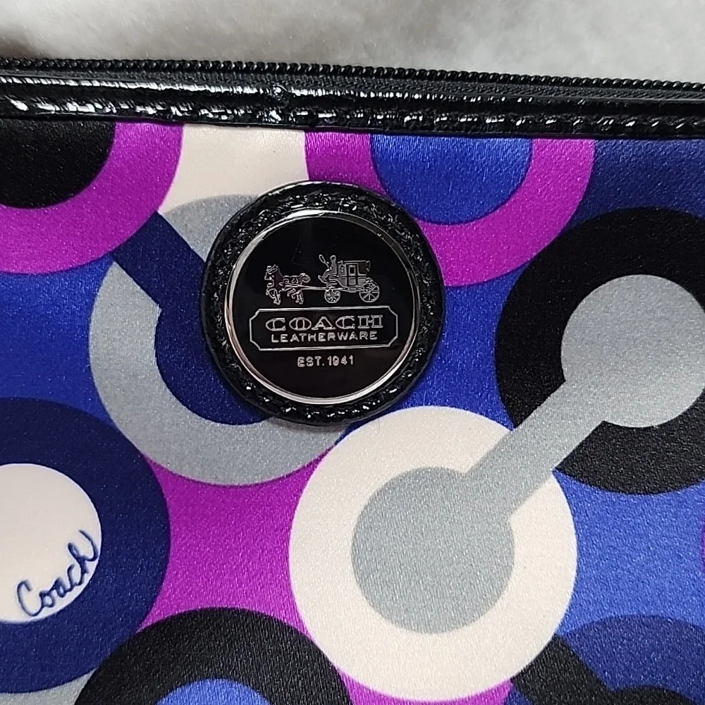 Vintage Coach Poppy Satin Fabric Wristlet - Picture 3 of 8